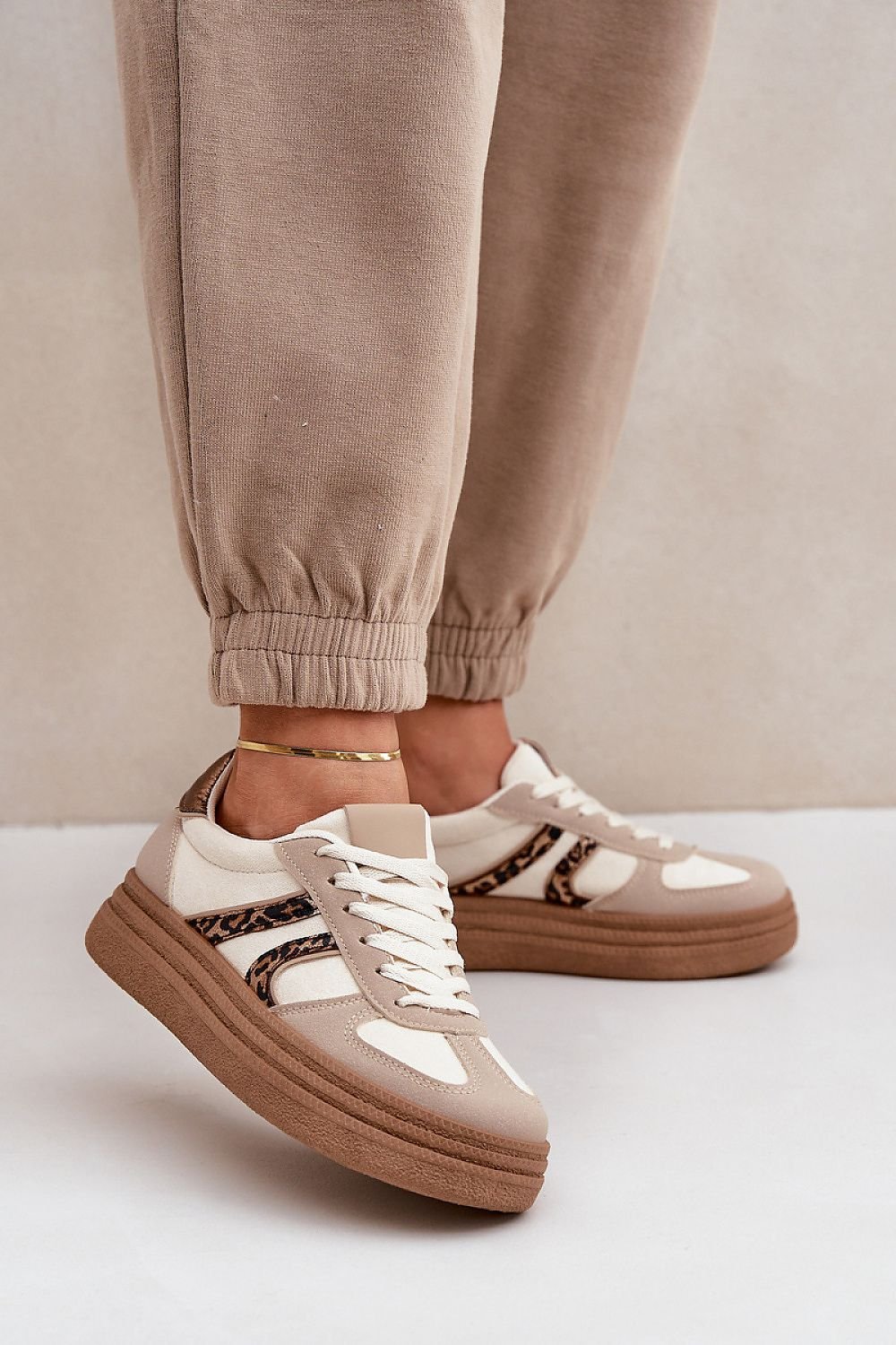 Sport Shoes model 205949